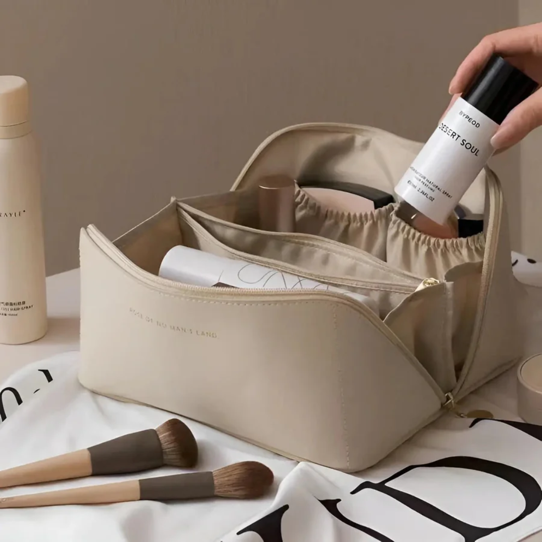LoungeYard | Waterproof Cosmetic Bag - BeautyGuard — product view 5